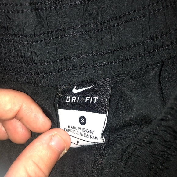 Nike shorts - Picture 2 of 2